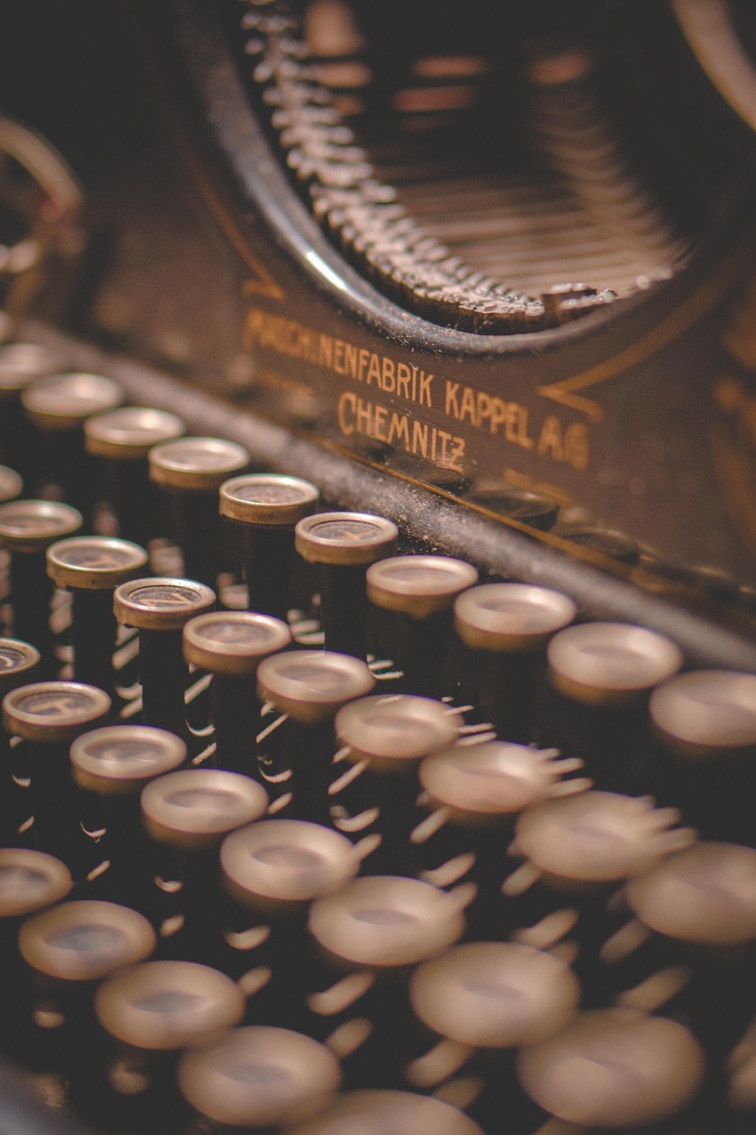 Kaip efektyviai rašyti ir struktūrizuoti naujienų straipsnius informaciniame bloge: nuo idėjos iki publikacijos