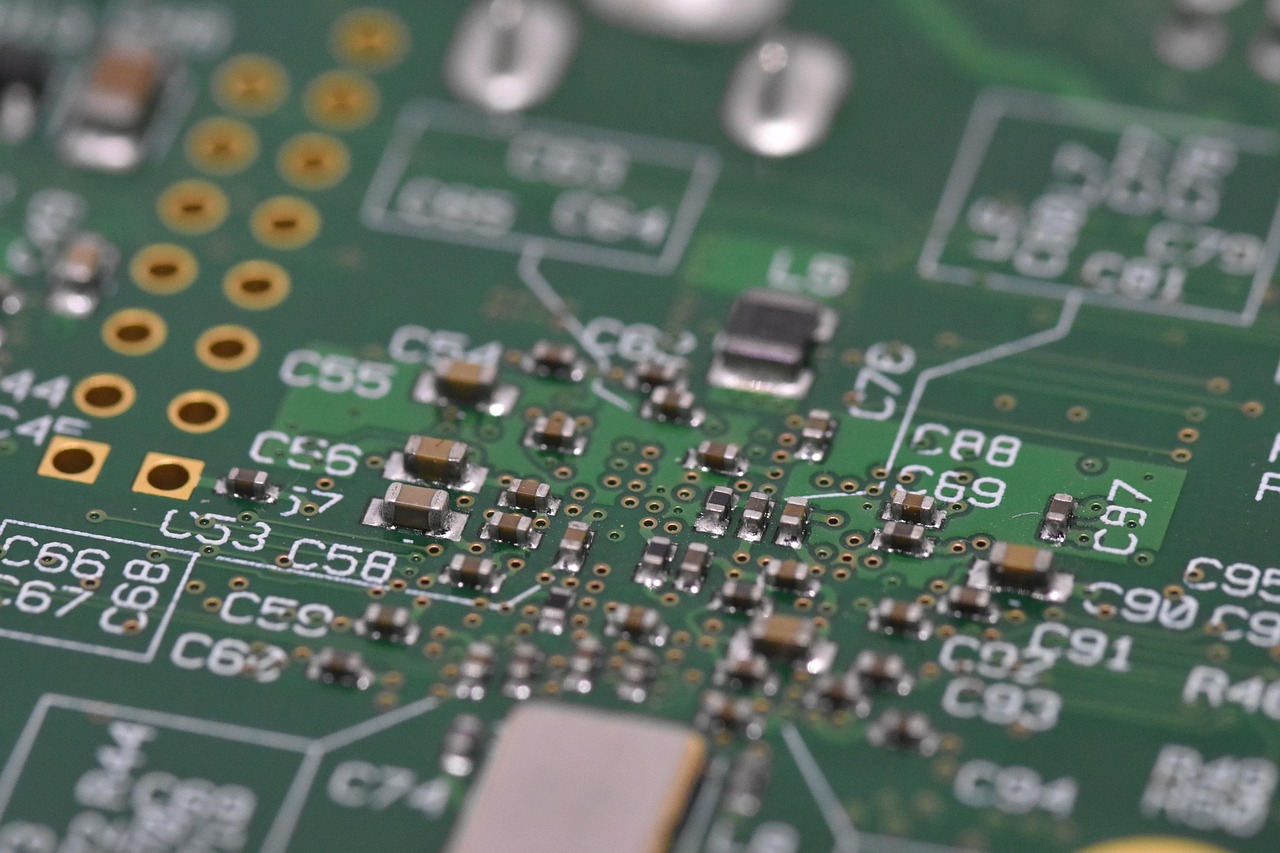 Kaip veikia kvantiniai kompiuteriai ir kodėl jie pakeis ateities technologijas